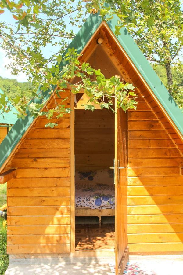 Camp Sutjeska Hotell Tjentiste Exteriör bild