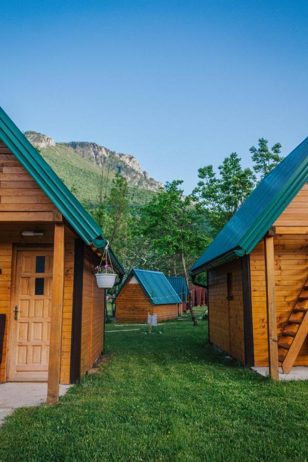 Camp Sutjeska Hotell Tjentiste Exteriör bild