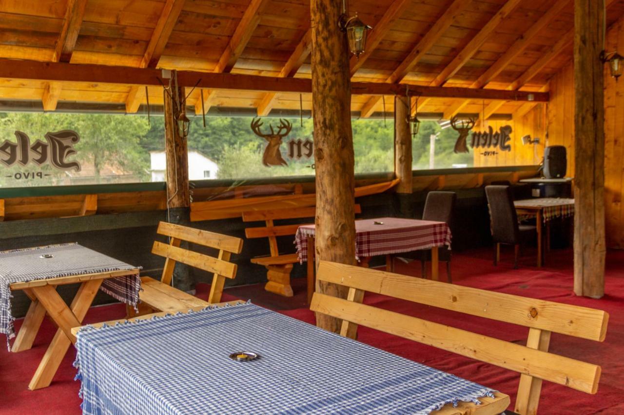 Camp Sutjeska Hotell Tjentiste Exteriör bild
