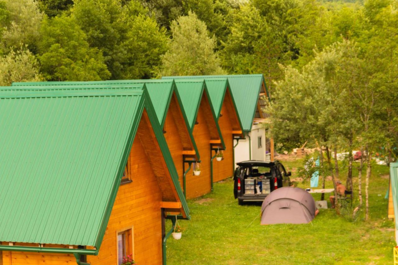 Camp Sutjeska Hotell Tjentiste Exteriör bild